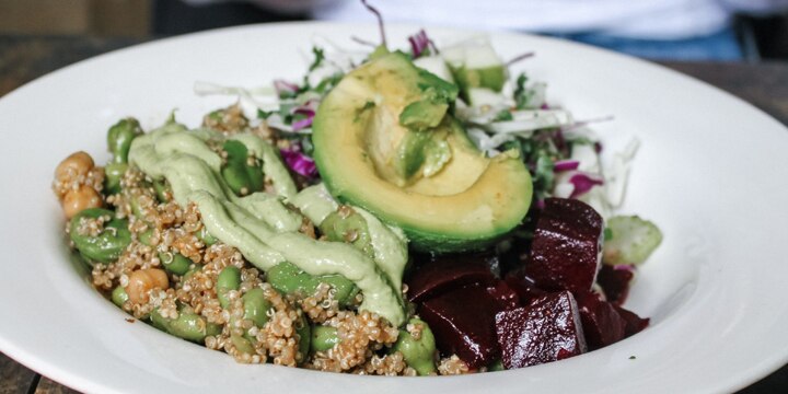Quinoa - potravinový chameleon, který neomrzí